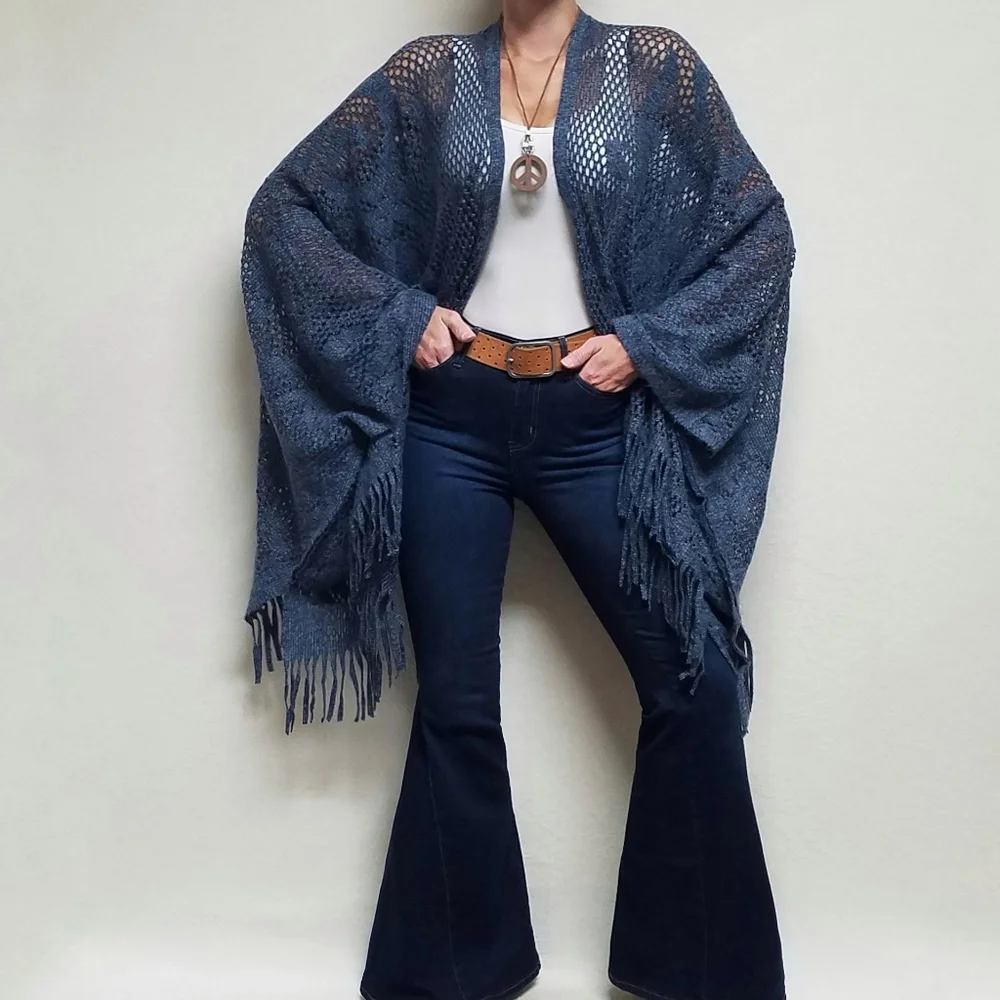 90s Vintage Dusty Blue Lightweight Soft Open Weave Curlicue Fringe Poncho OSFA - Picture 3 of 14